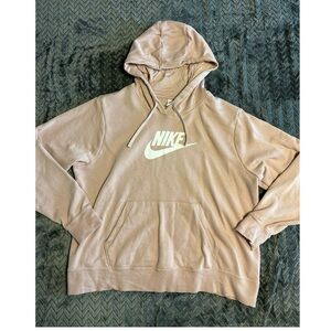 Nike Women's Hoodie in Soft Pink